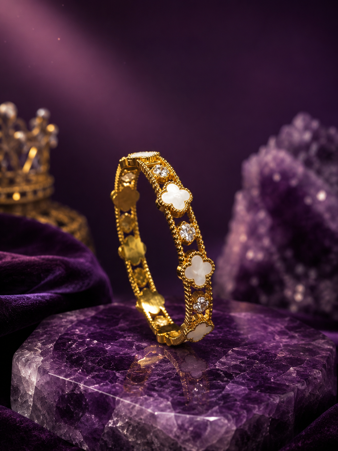 Royal Clover Crystal Bracelet – Luxury Gold Plated Bangle